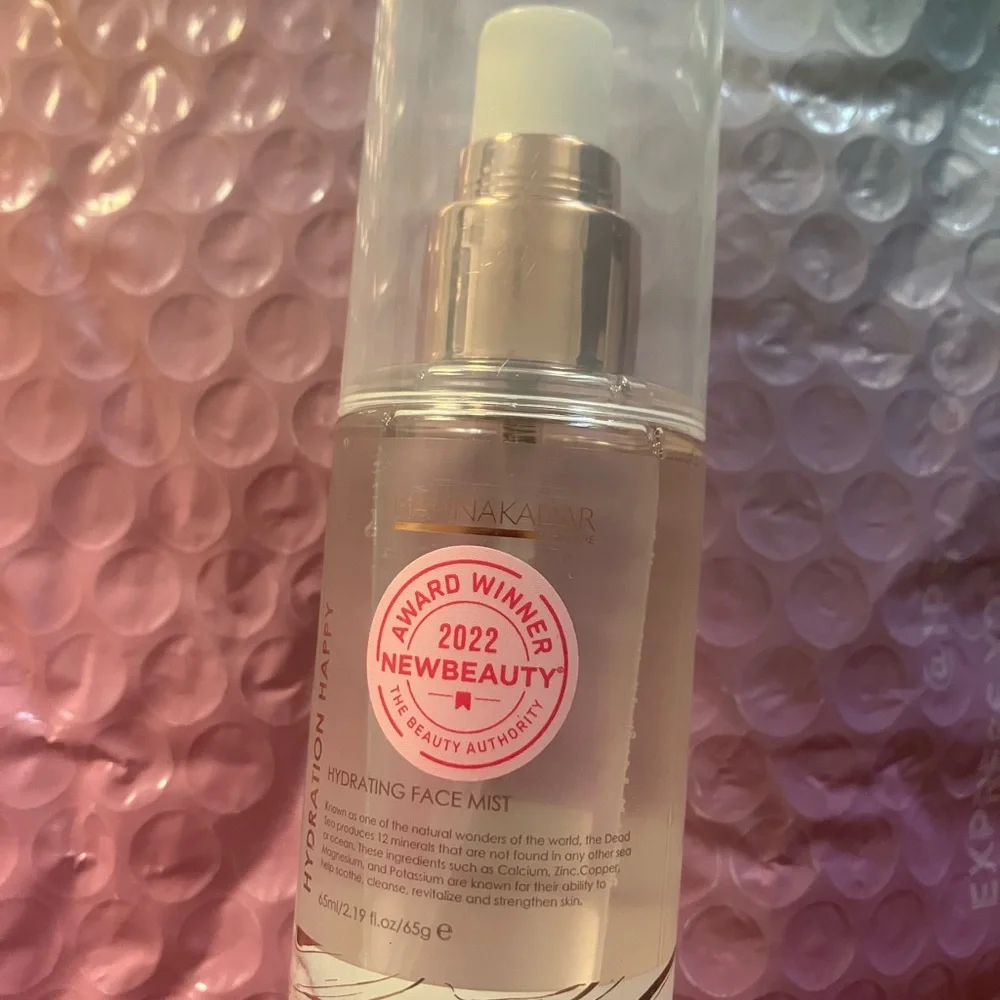 MANNA KADAR COSMETICS Hydration Happy Face Mist